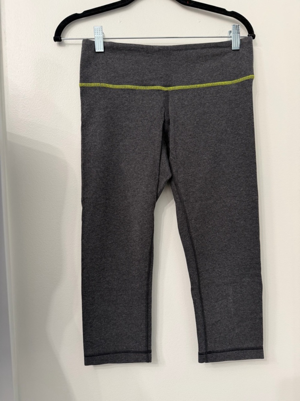 lululemon athletica Charcoal Gray Capri Leggings with Lime Stitching Size 6